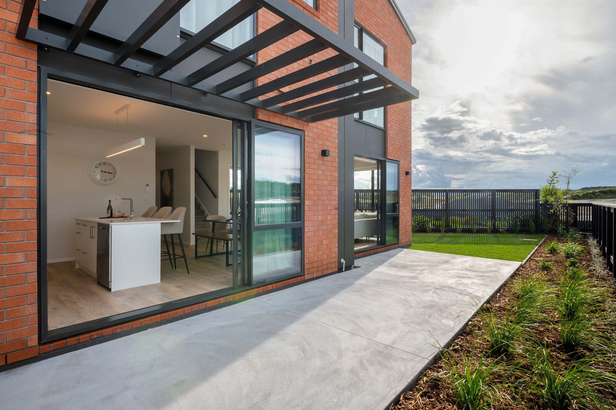 21 Hutchinson (6)