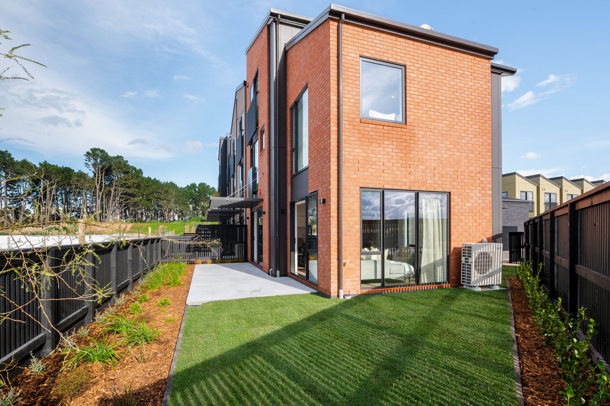 21 Hutchinson (7)